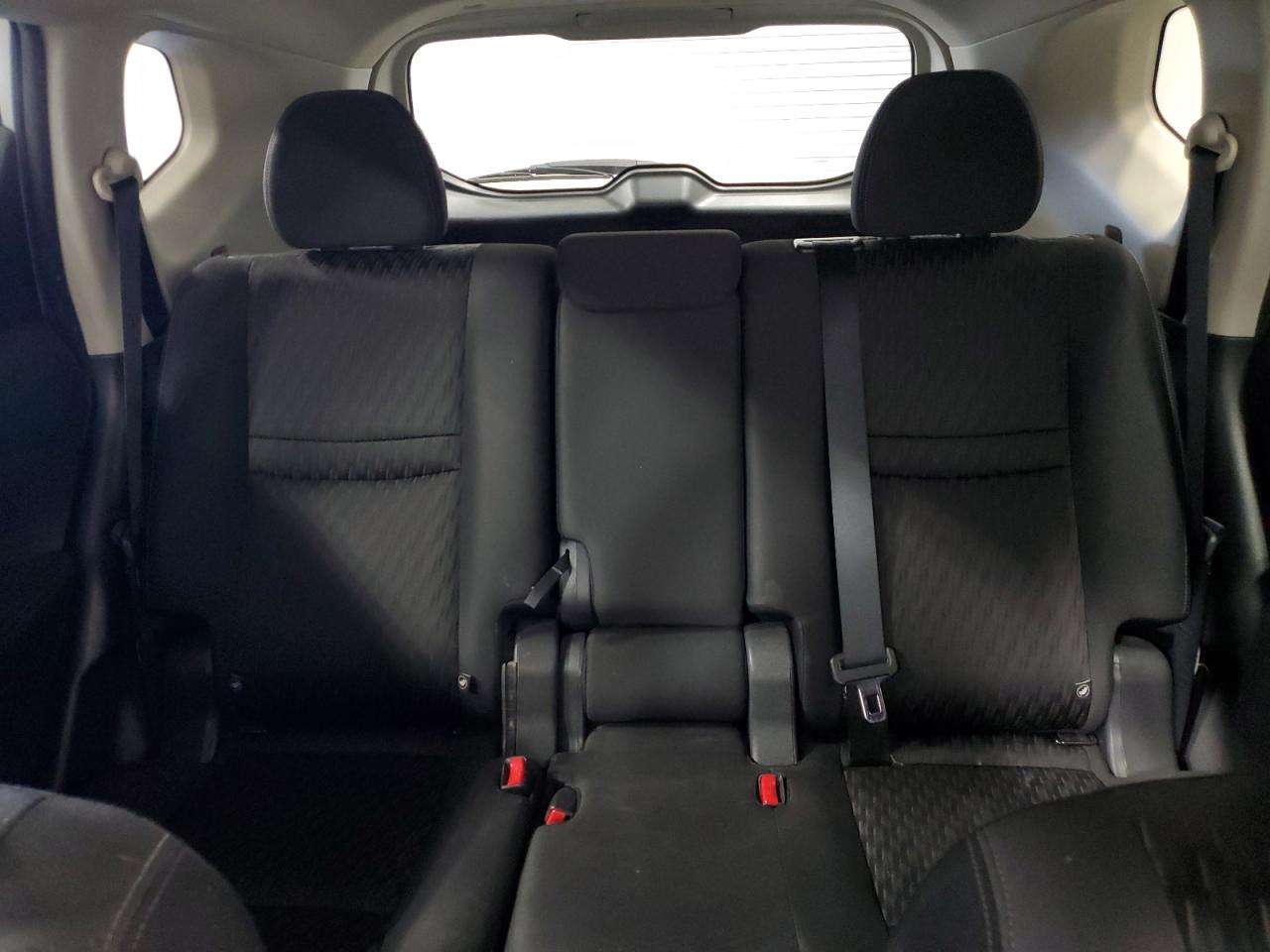 2020 Nissan Rogue - Image 10