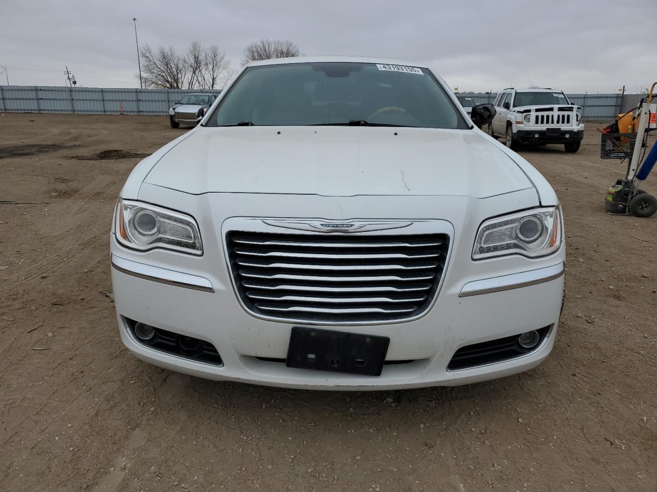 2012 Chrysler 300 - Image 5