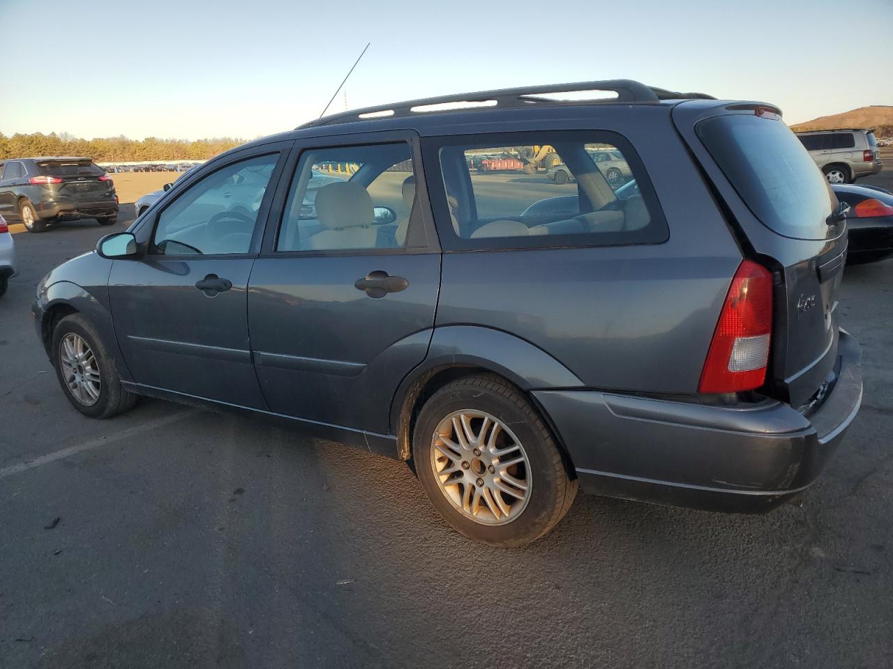 2002 Ford Focus - Image 2