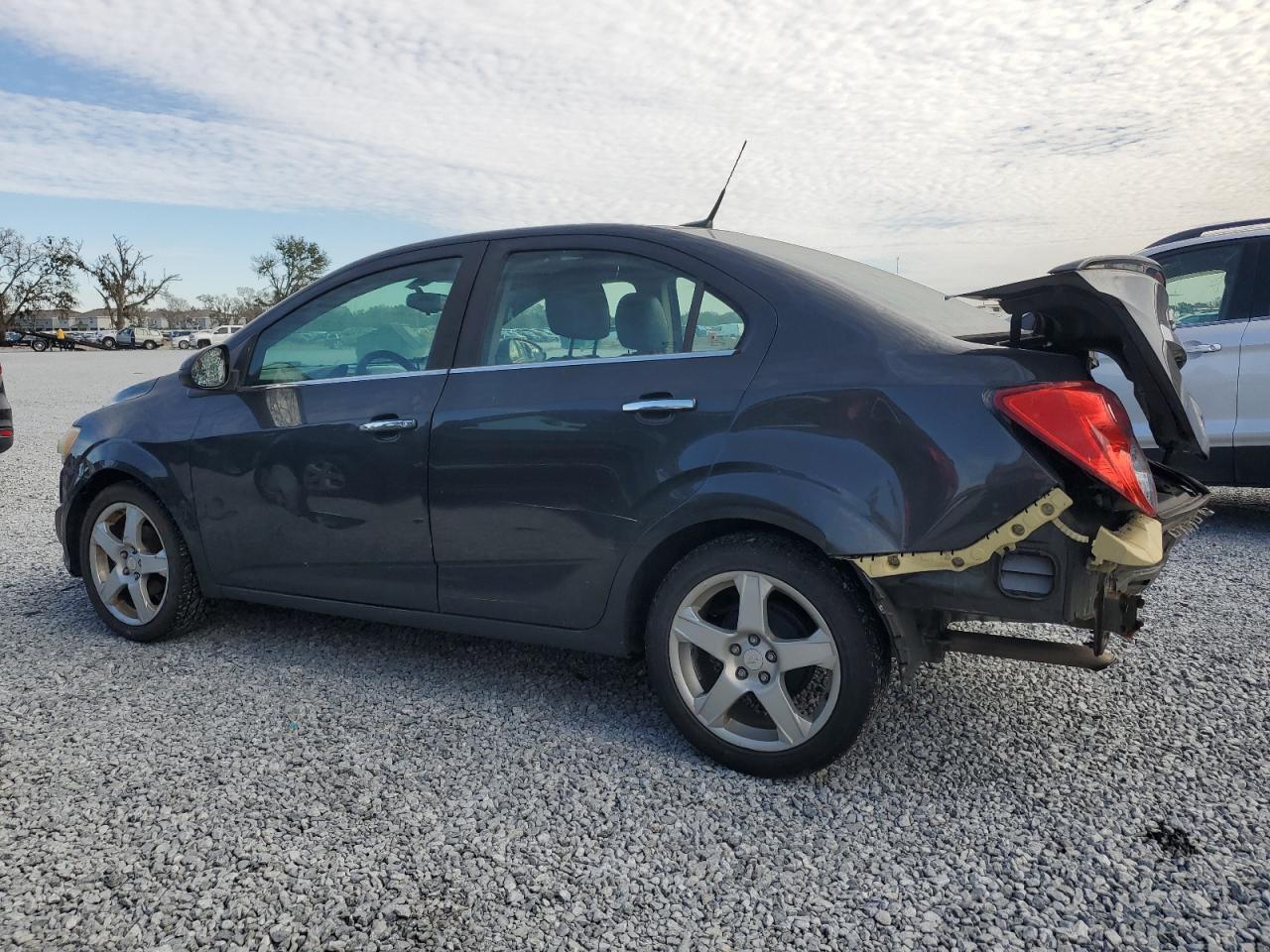 VIN 1G1JE5SB8E4178619 2014 CHEVROLET SONIC no.2