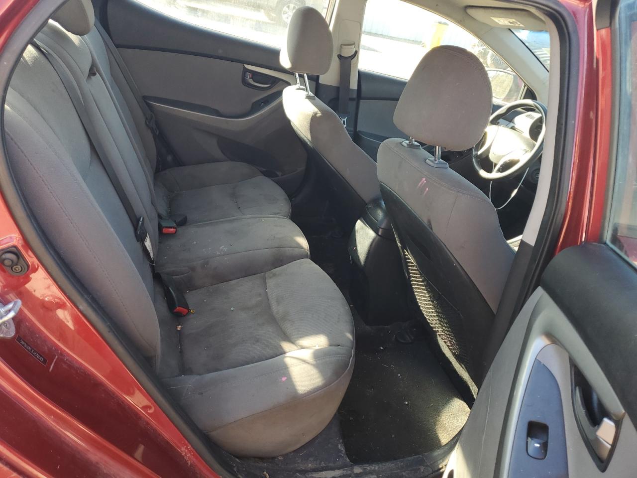 2014 Hyundai Elantra - Image 10