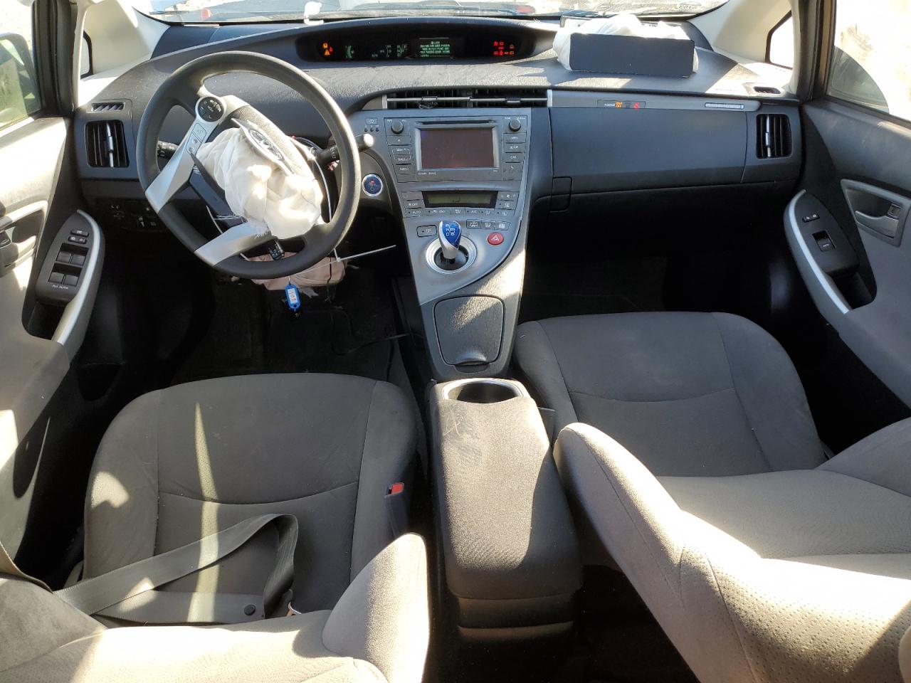 2014 Toyota Prius - Image 8