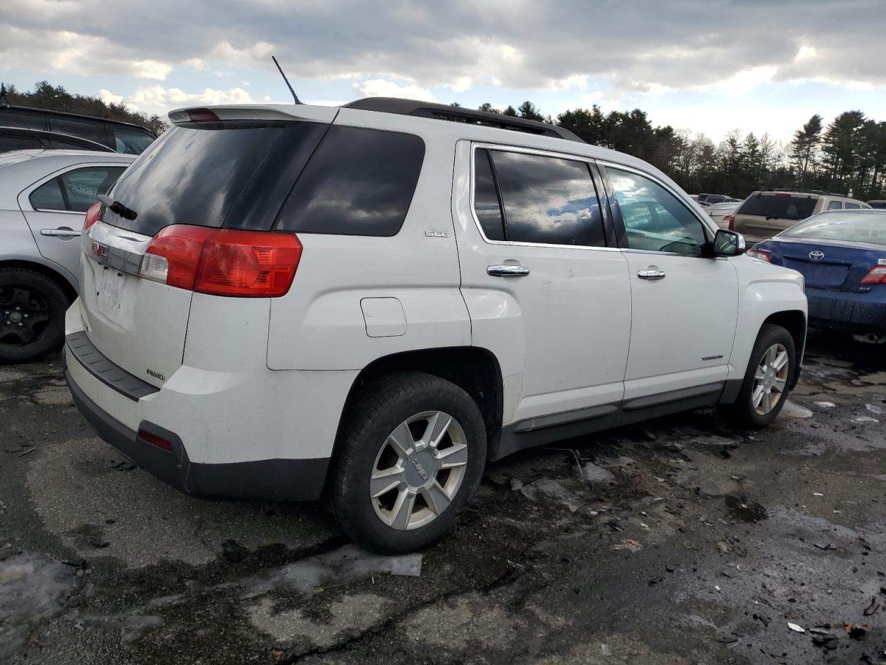 2013 GMC Terrain - Image 3