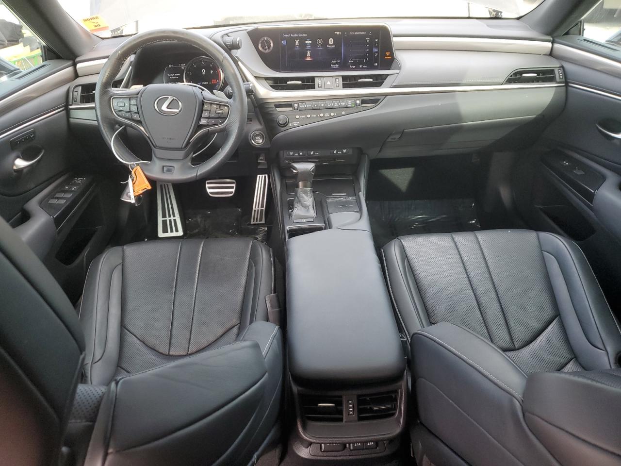 2020 Lexus ES - Image 8