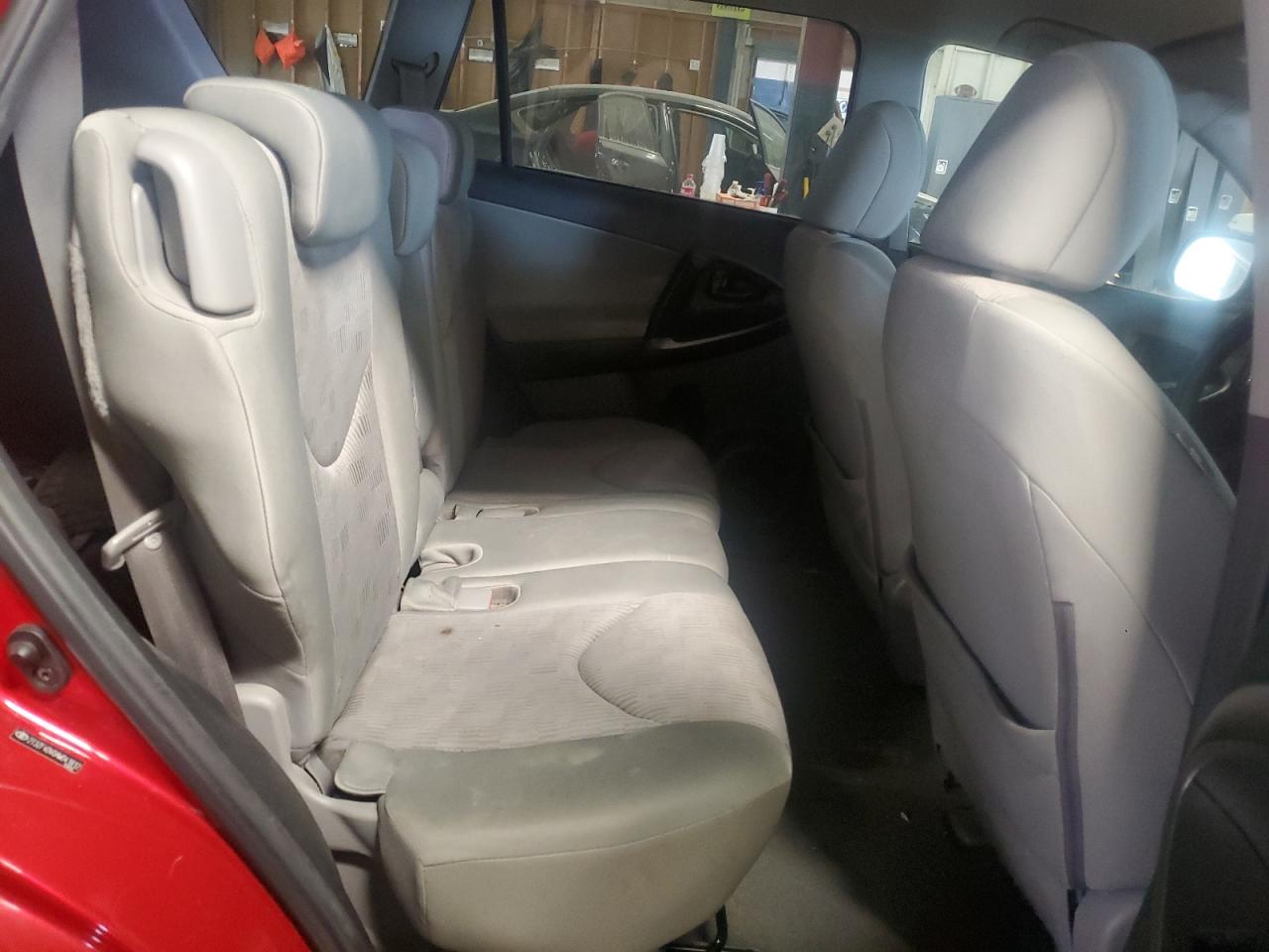 2010 Toyota RAV 4 - Image 11