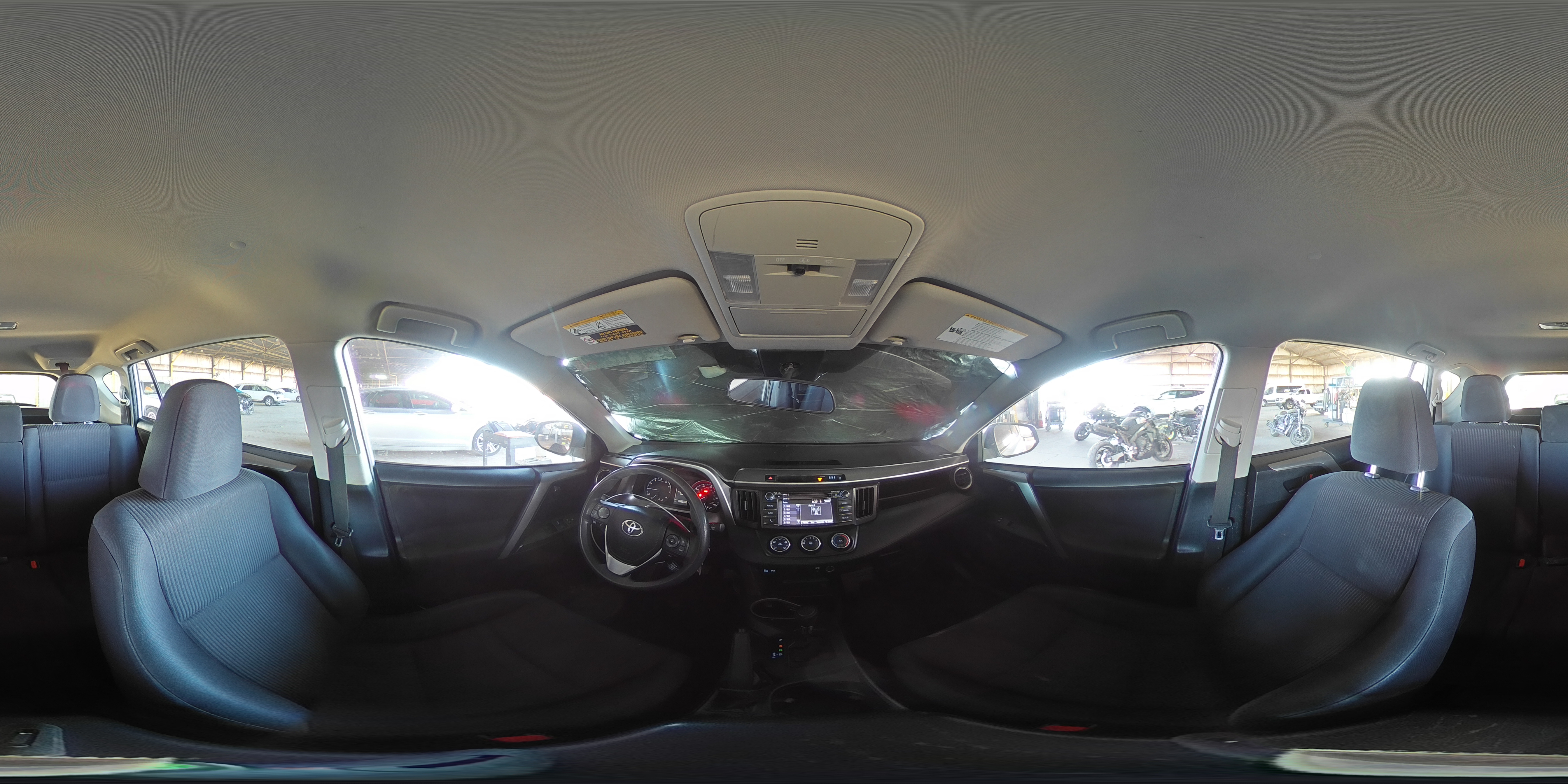 2018 Toyota RAV 4 - Image 12