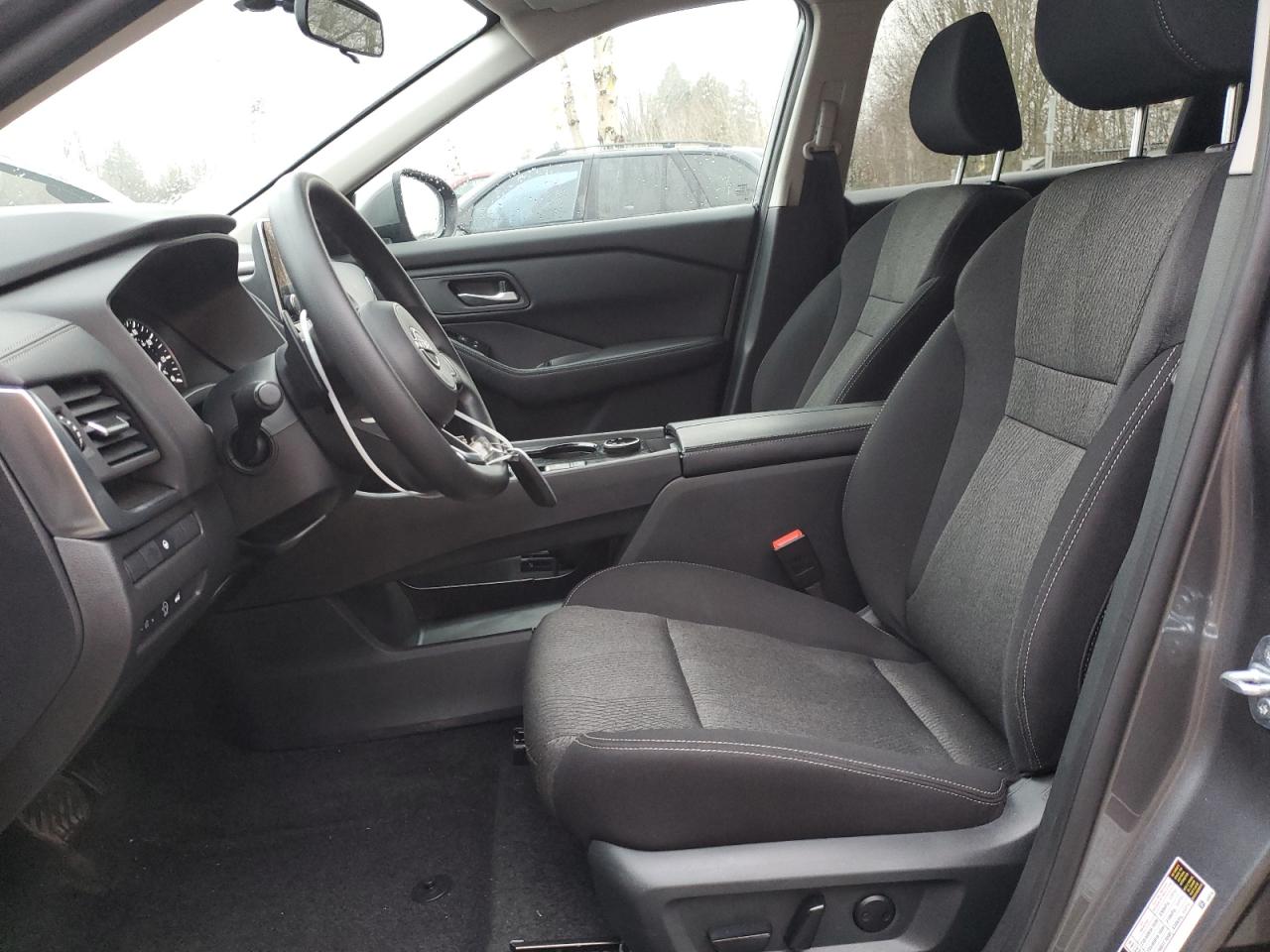 2024 Nissan Rogue - Image 7