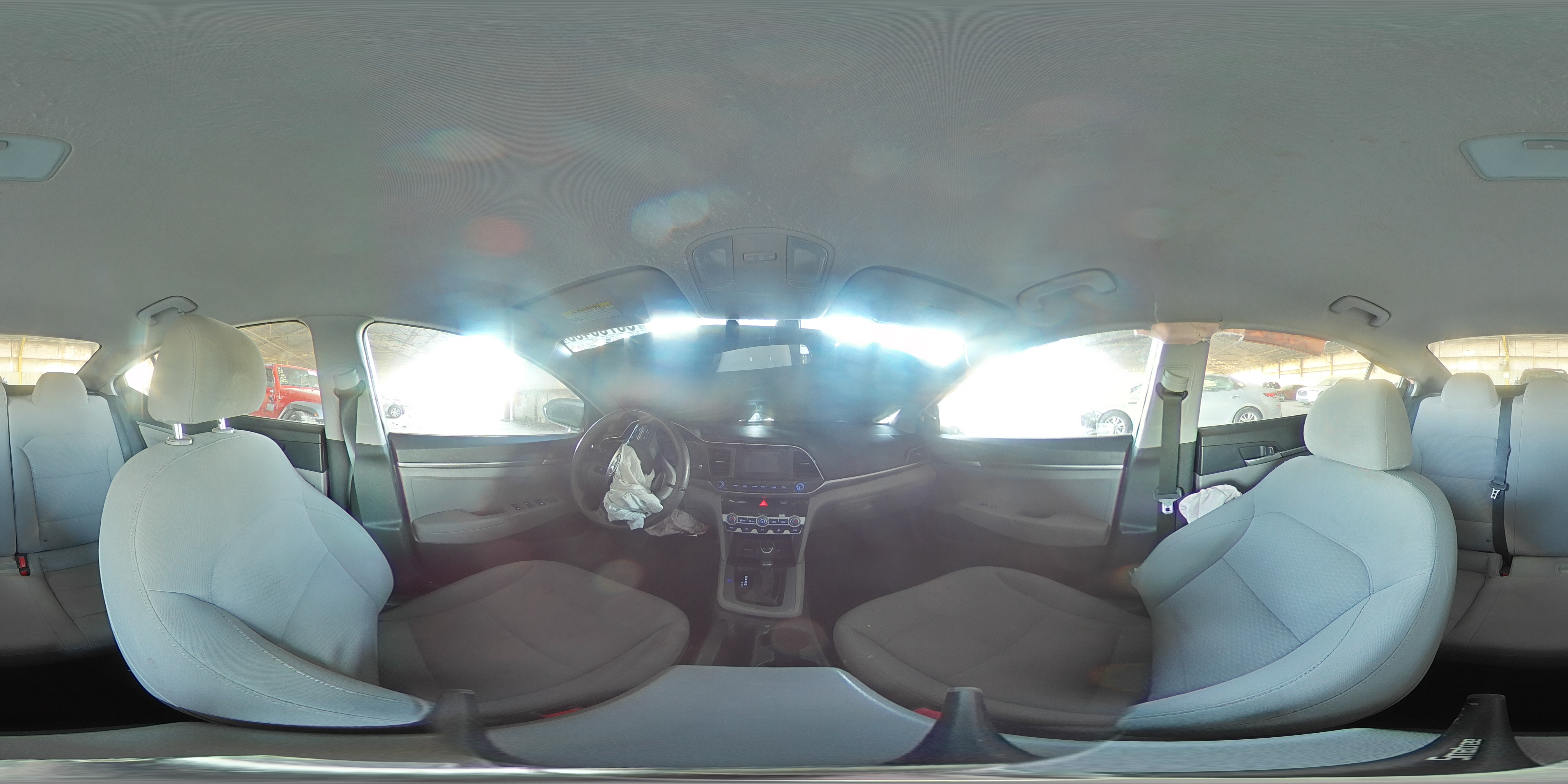 2020 Hyundai Elantra - Image 12