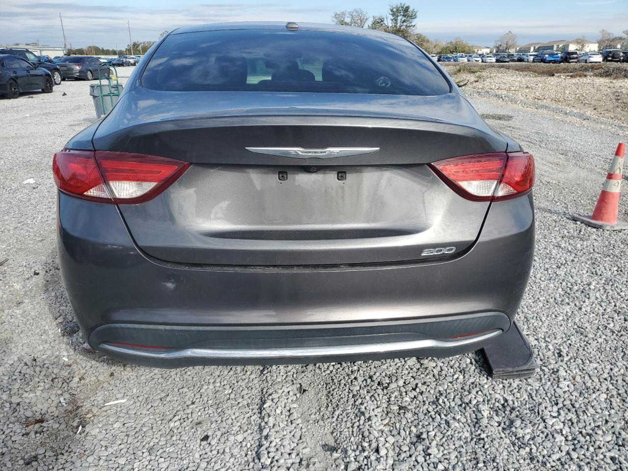 2015 Chrysler 200 - Image 6