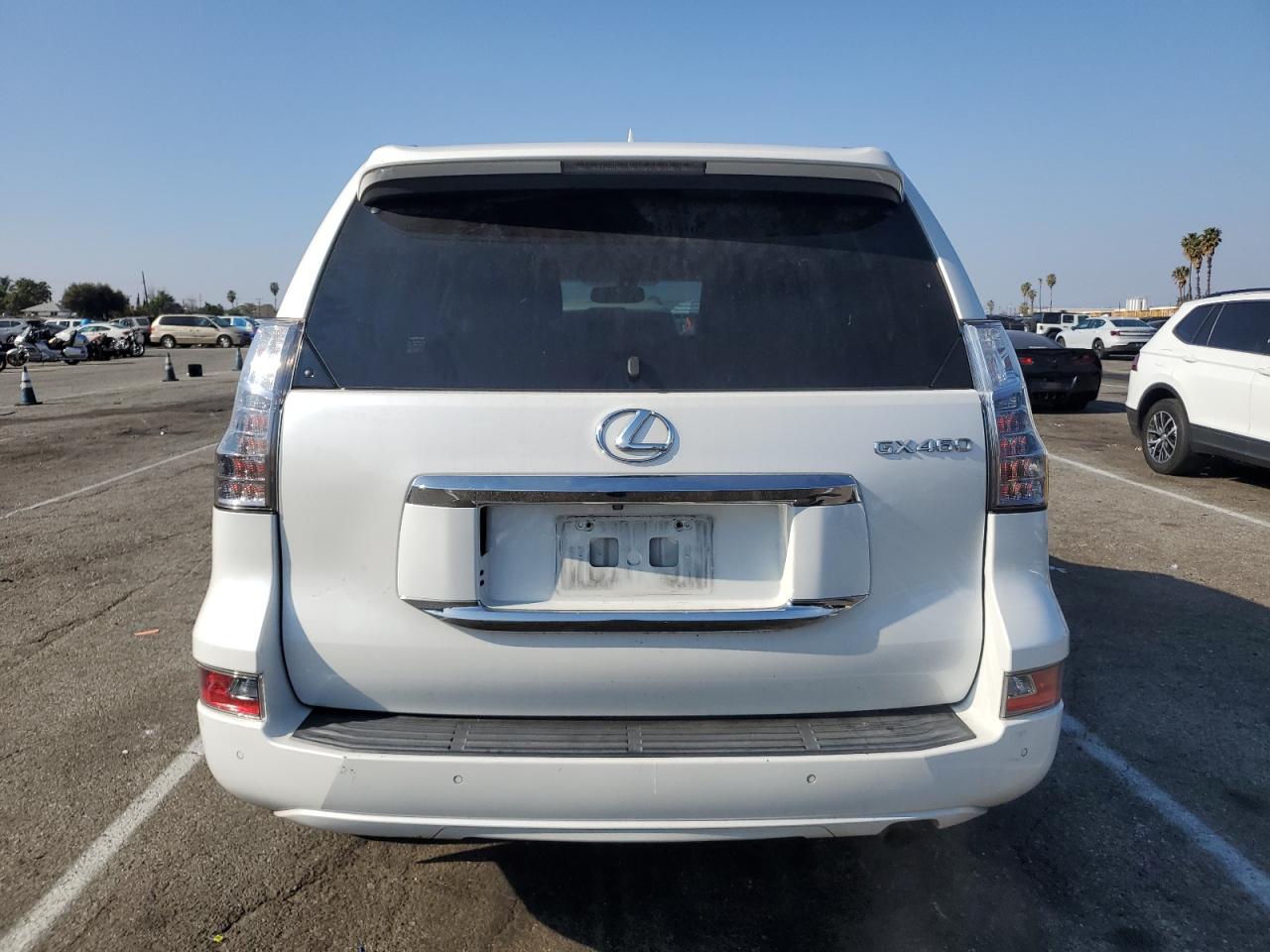 2014 Lexus GX - Image 6
