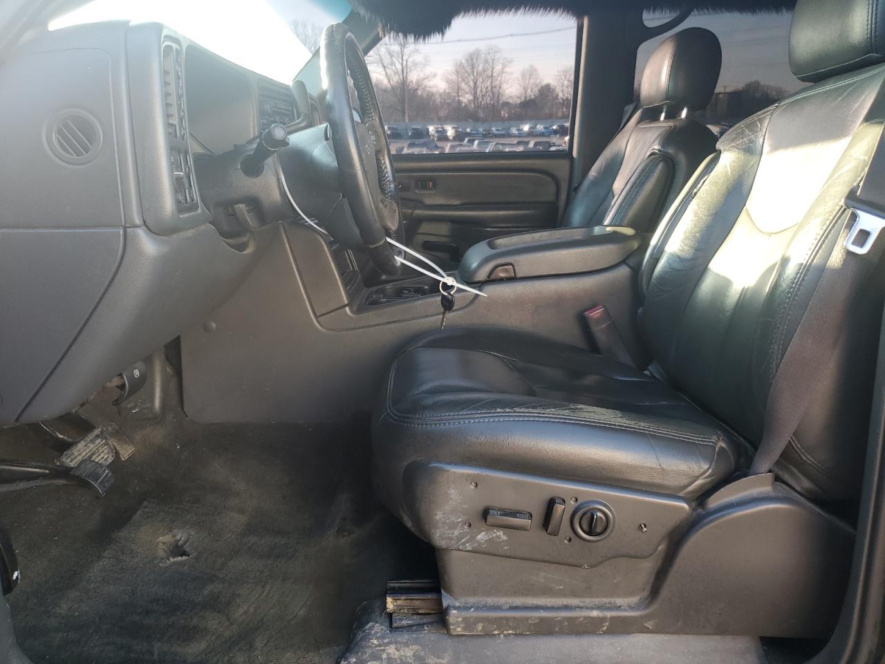 2006 GMC Sierra - Image 7