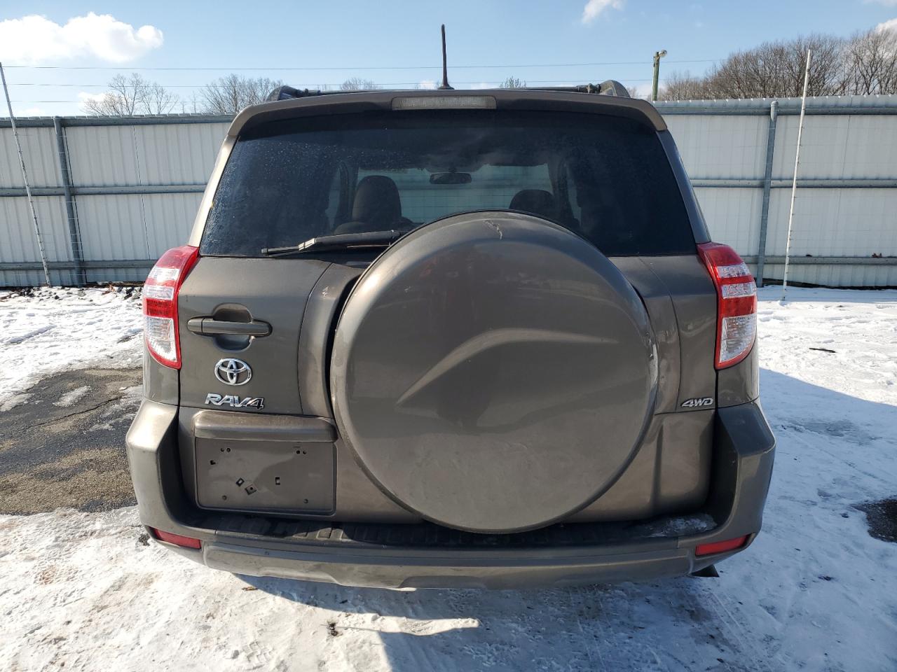2011 Toyota RAV 4 - Image 6