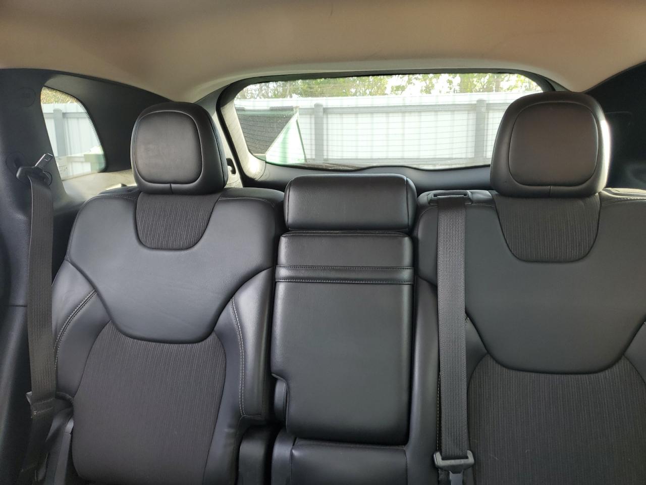 2018 Jeep Grand Cherokee - Image 10