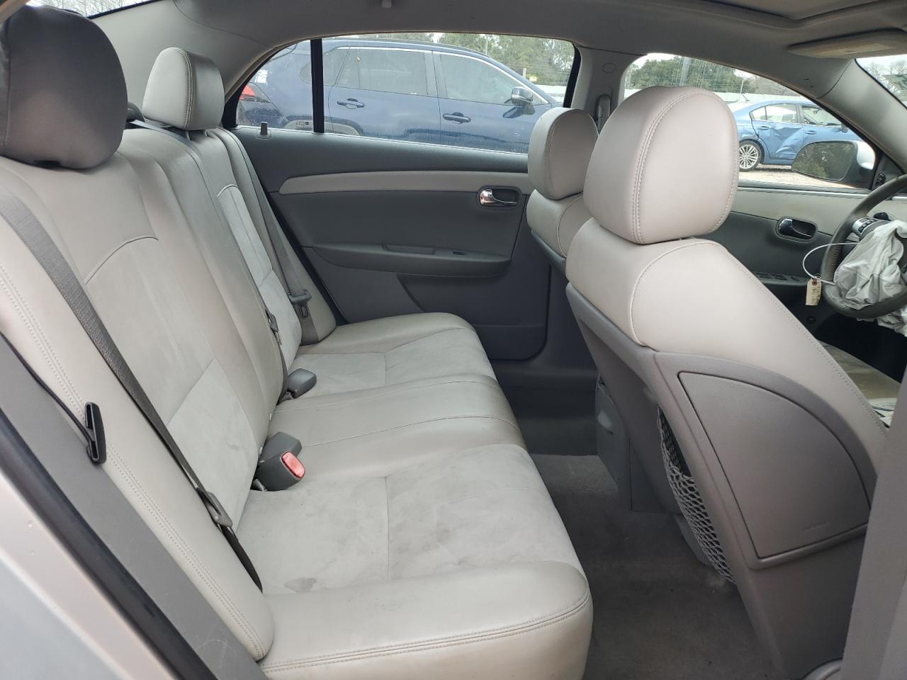 2009 Chevrolet Malibu - Image 10