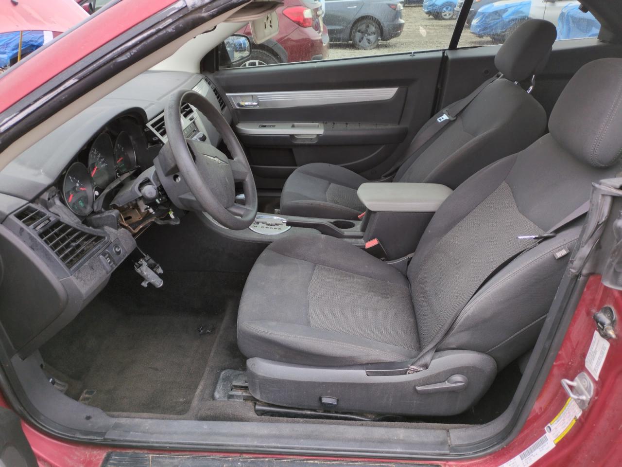 2010 Chrysler Sebring - Image 7