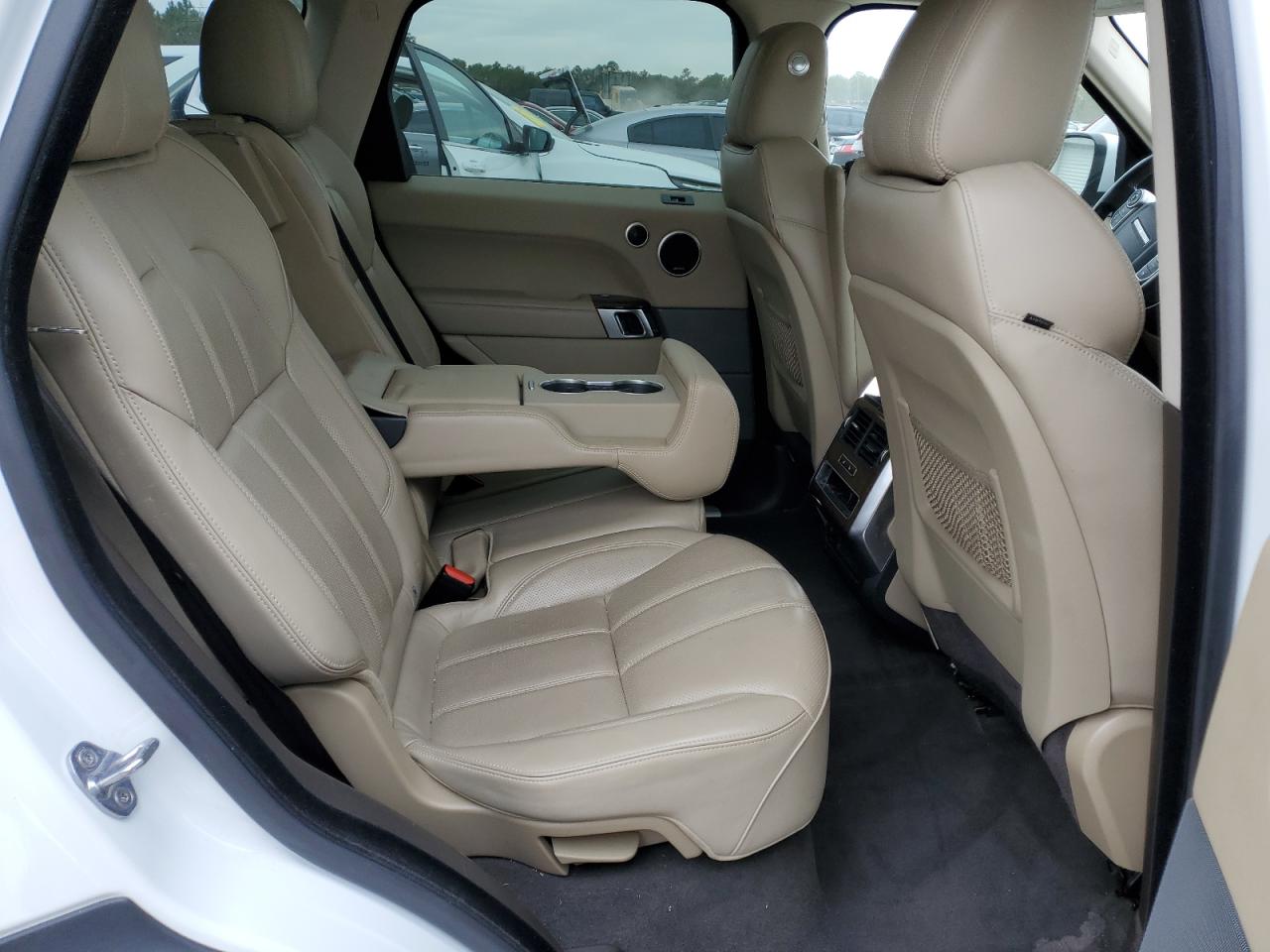 2017 Land Rover Range Rover - Image 11
