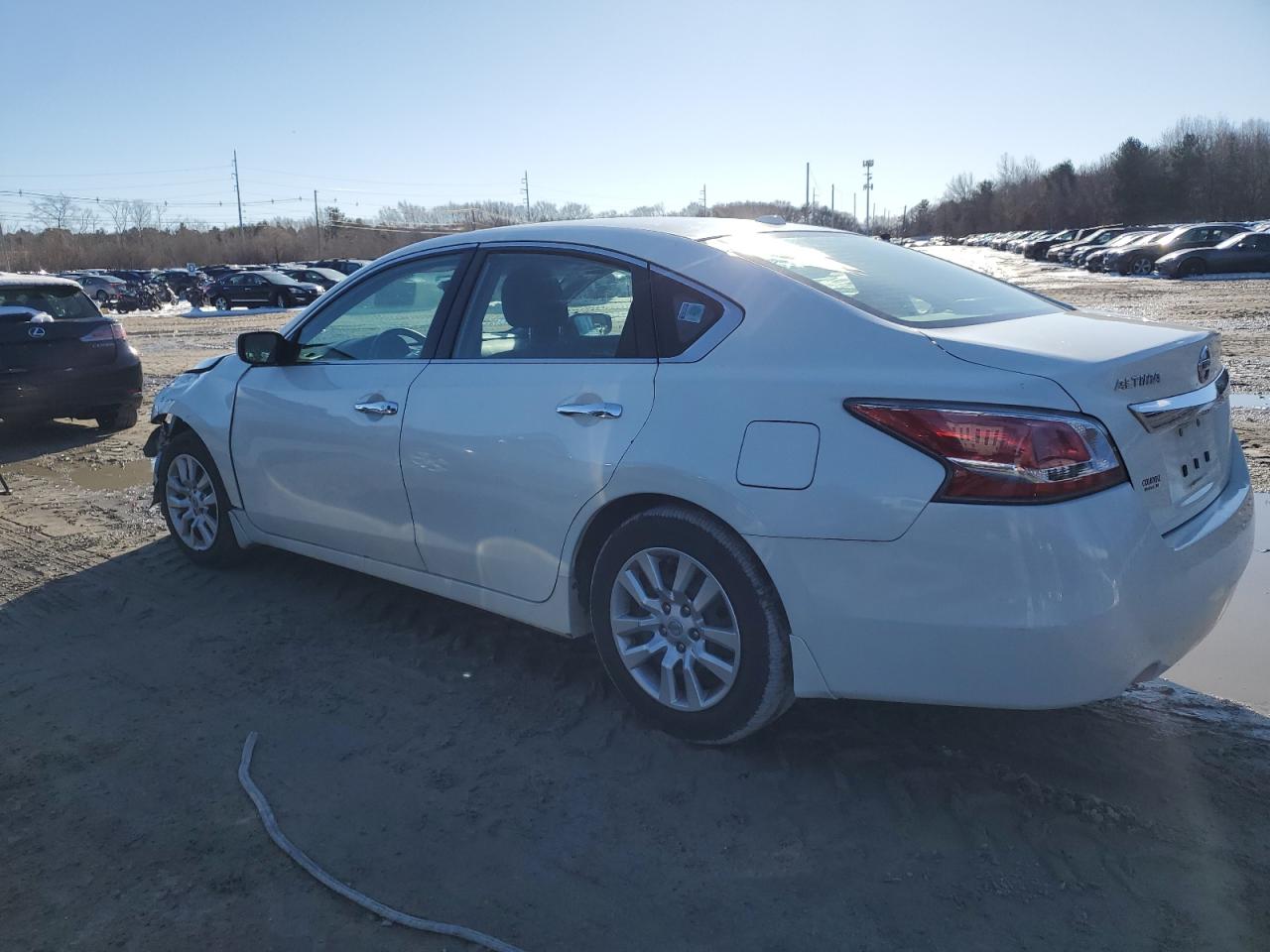 2015 Nissan Altima - Image 2