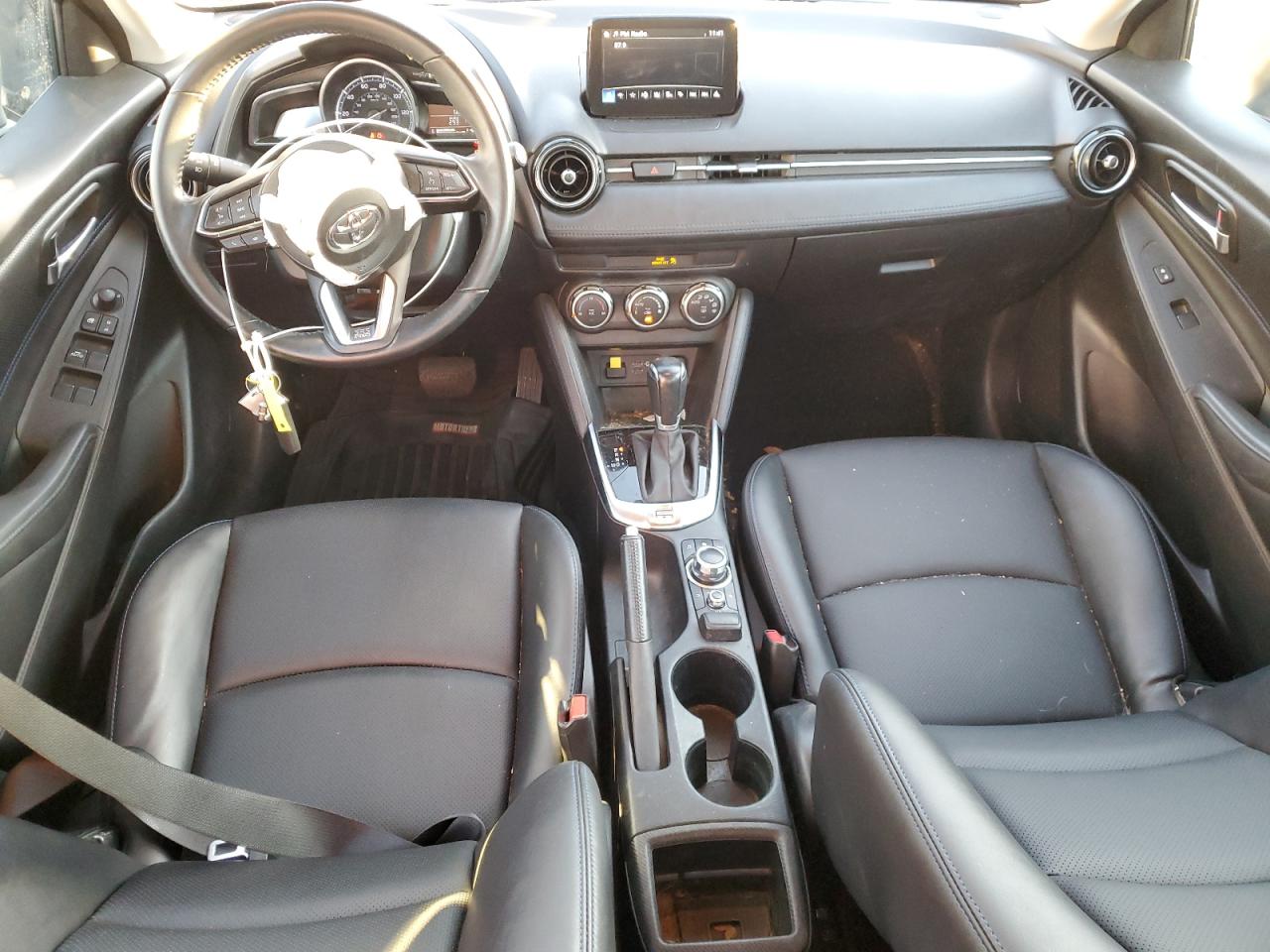 2020 Toyota Yaris - Image 8