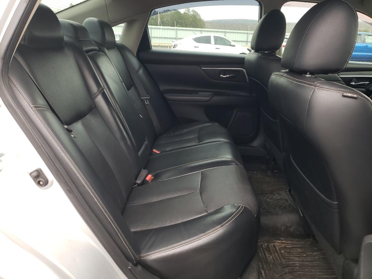 2017 Nissan Altima - Image 10