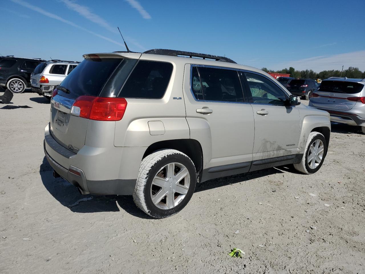 2011 GMC Terrain - Image 3