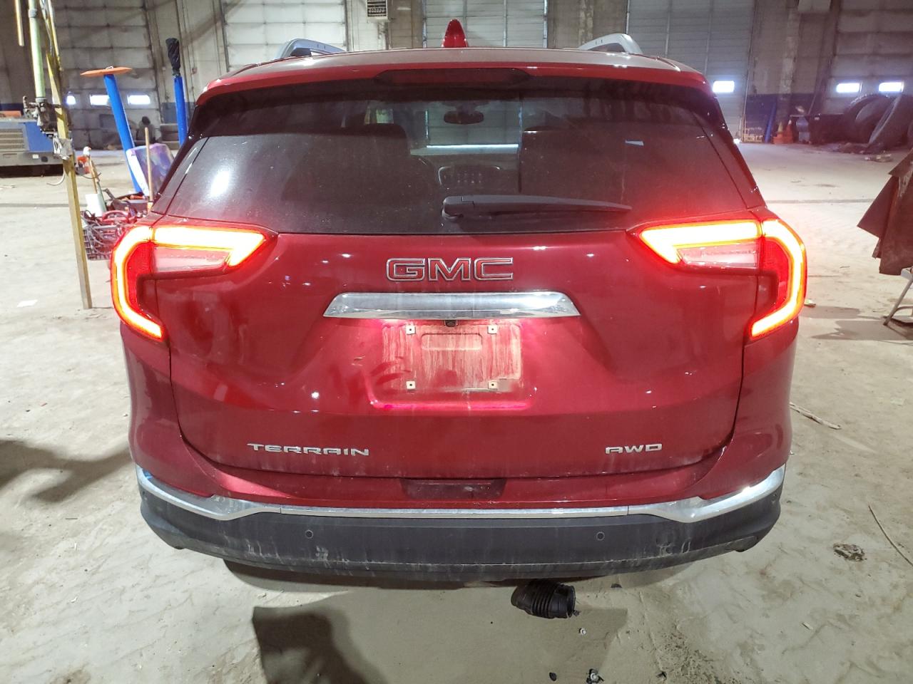 2022 GMC Terrain - Image 6