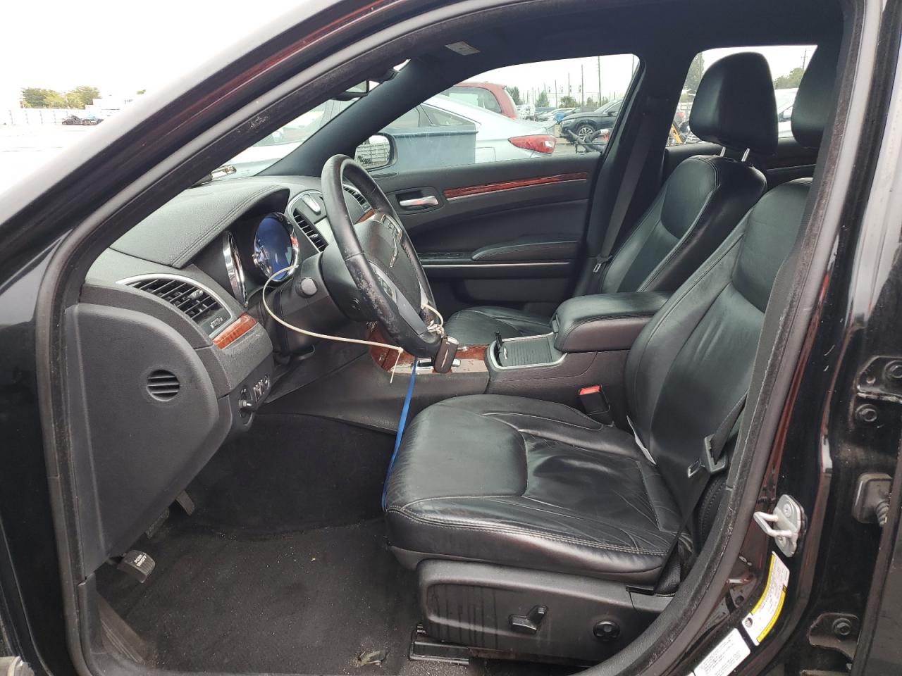 2022 Chrysler 300 - Image 7