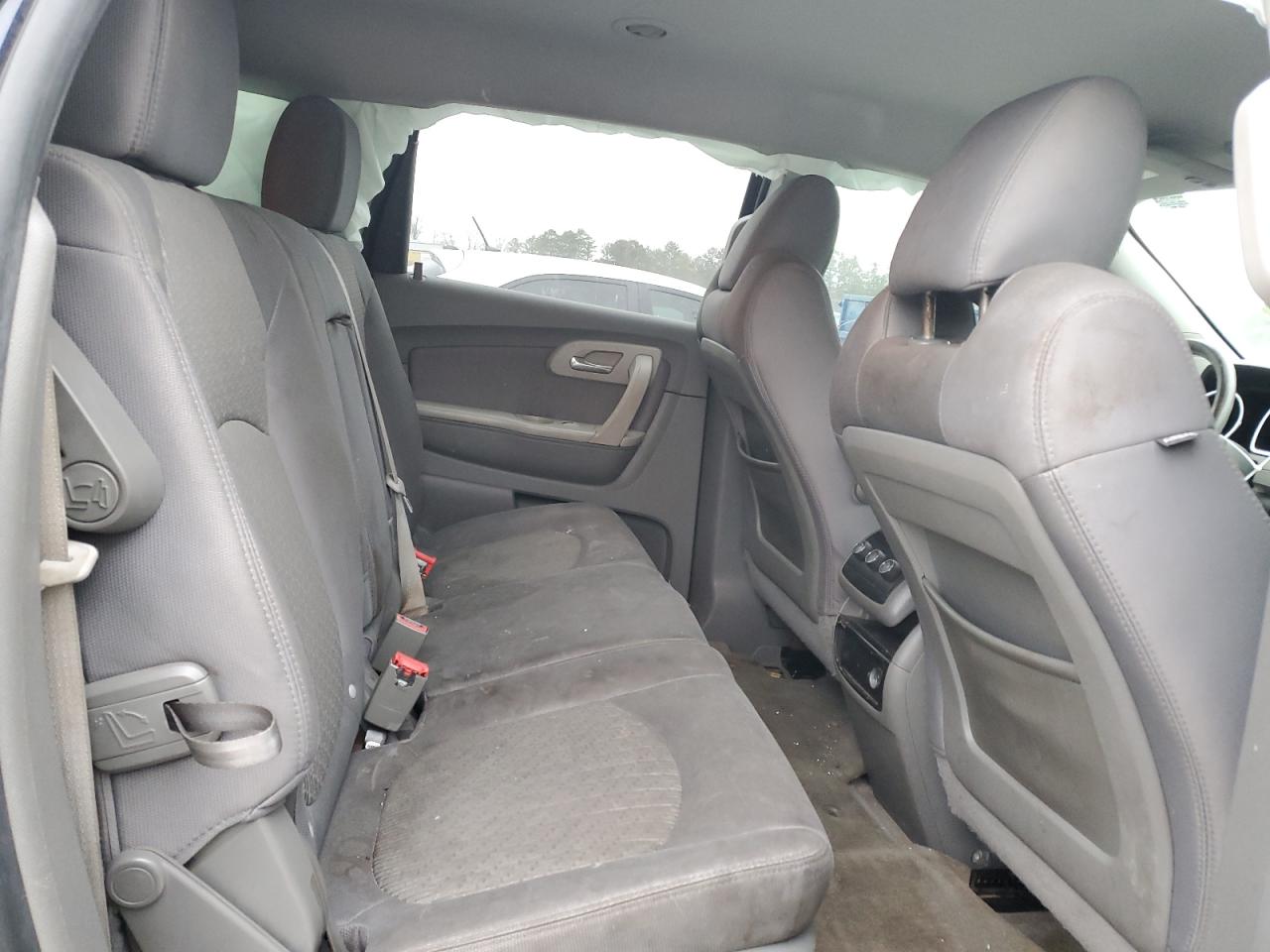 2011 Chevrolet Traverse - Image 11