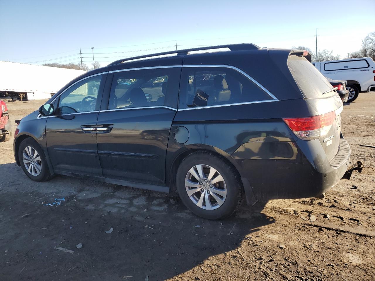 2015 Honda Odyssey - Image 2