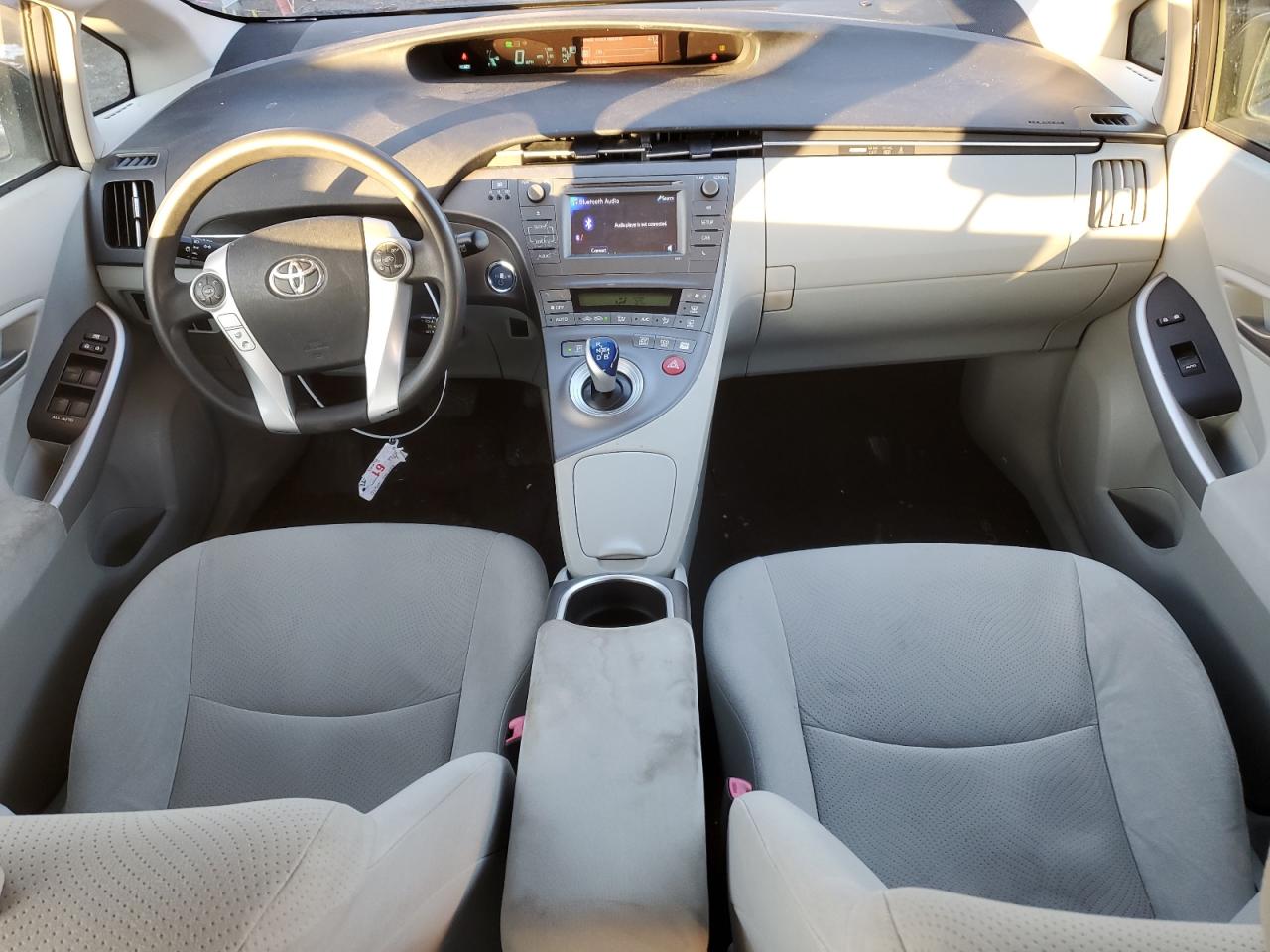 2012 Toyota Prius - Image 8