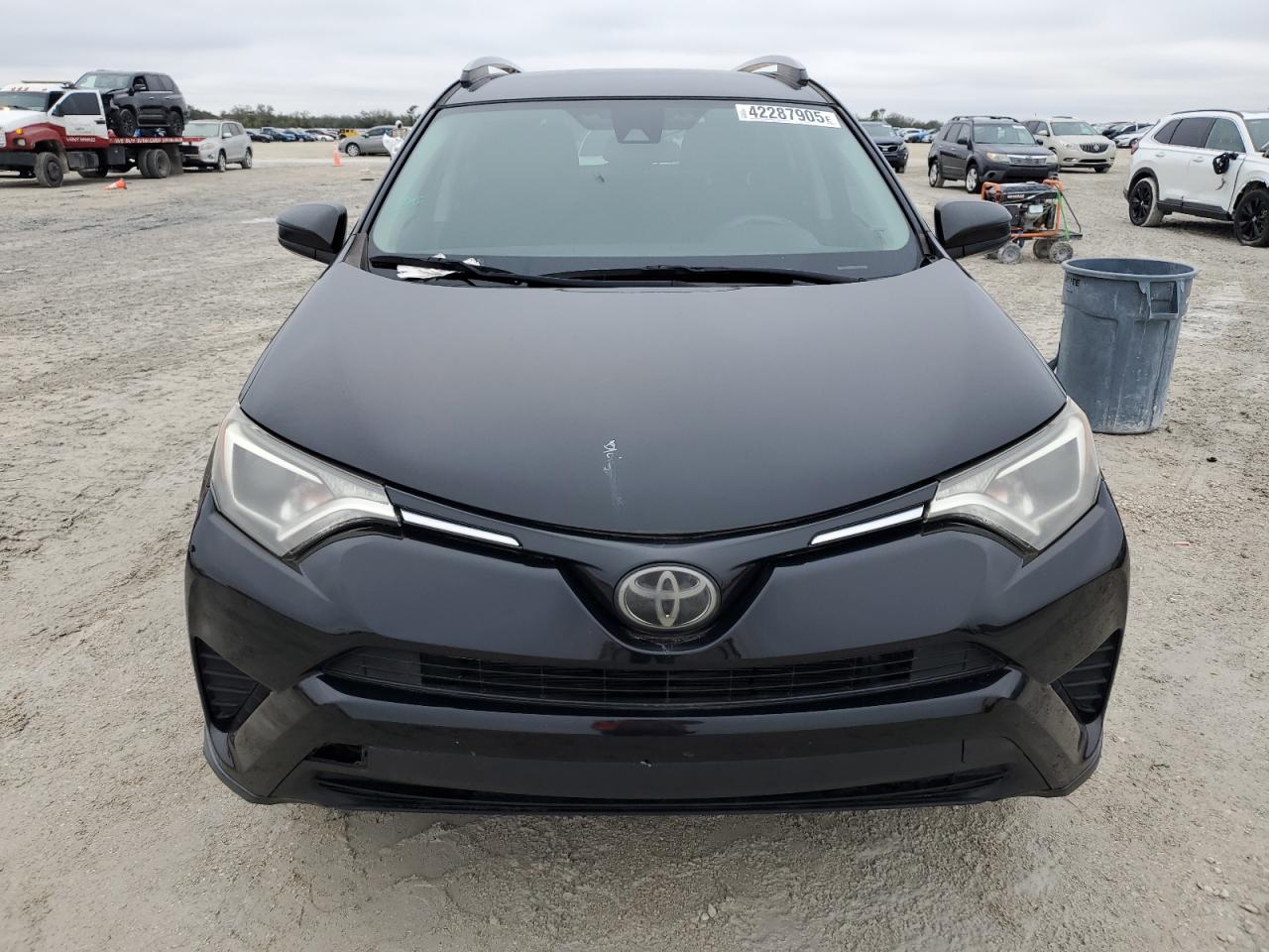 2018 Toyota RAV 4 - Image 5