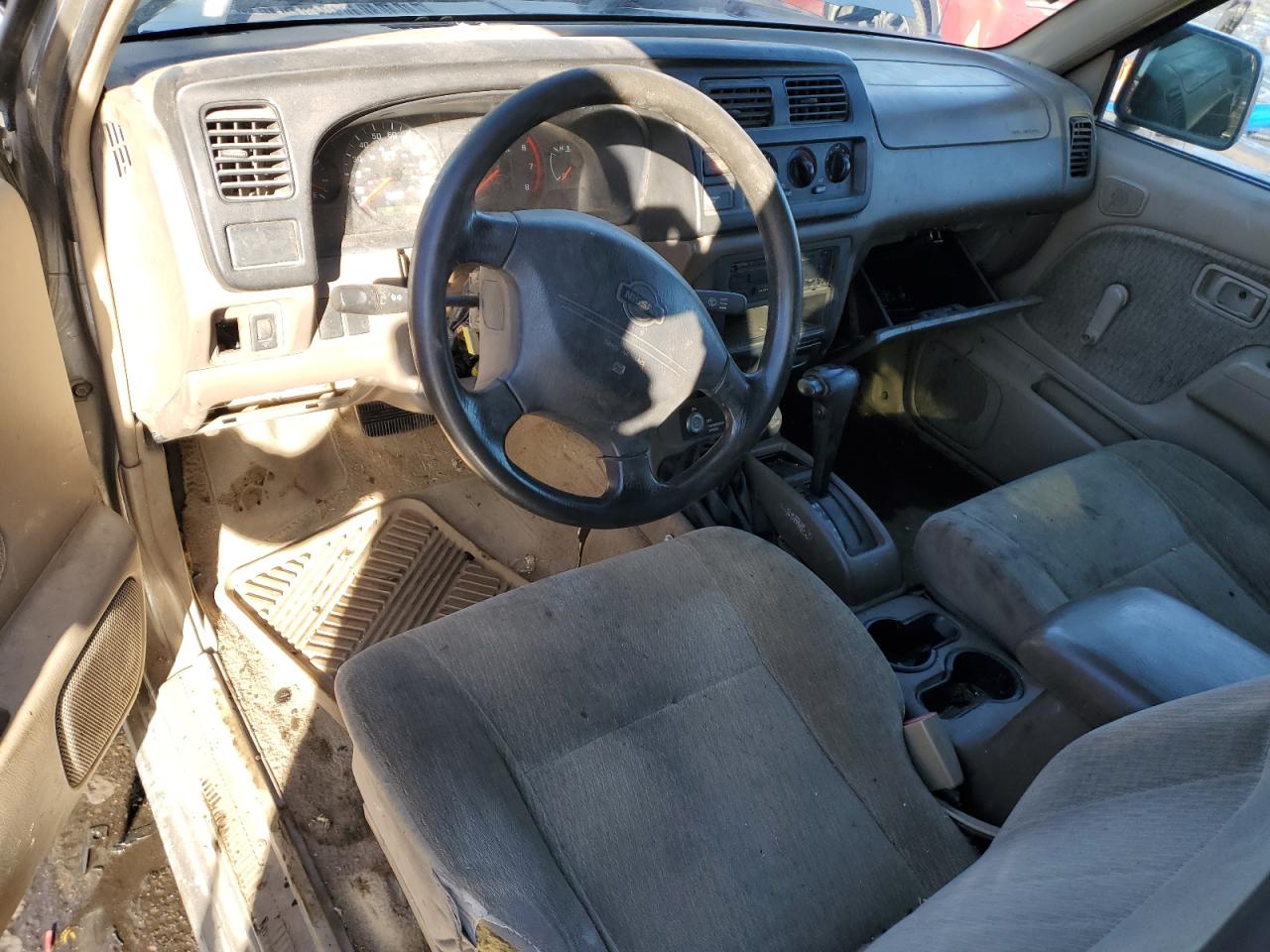 2000 Nissan Navara (Frontier) - Image 8