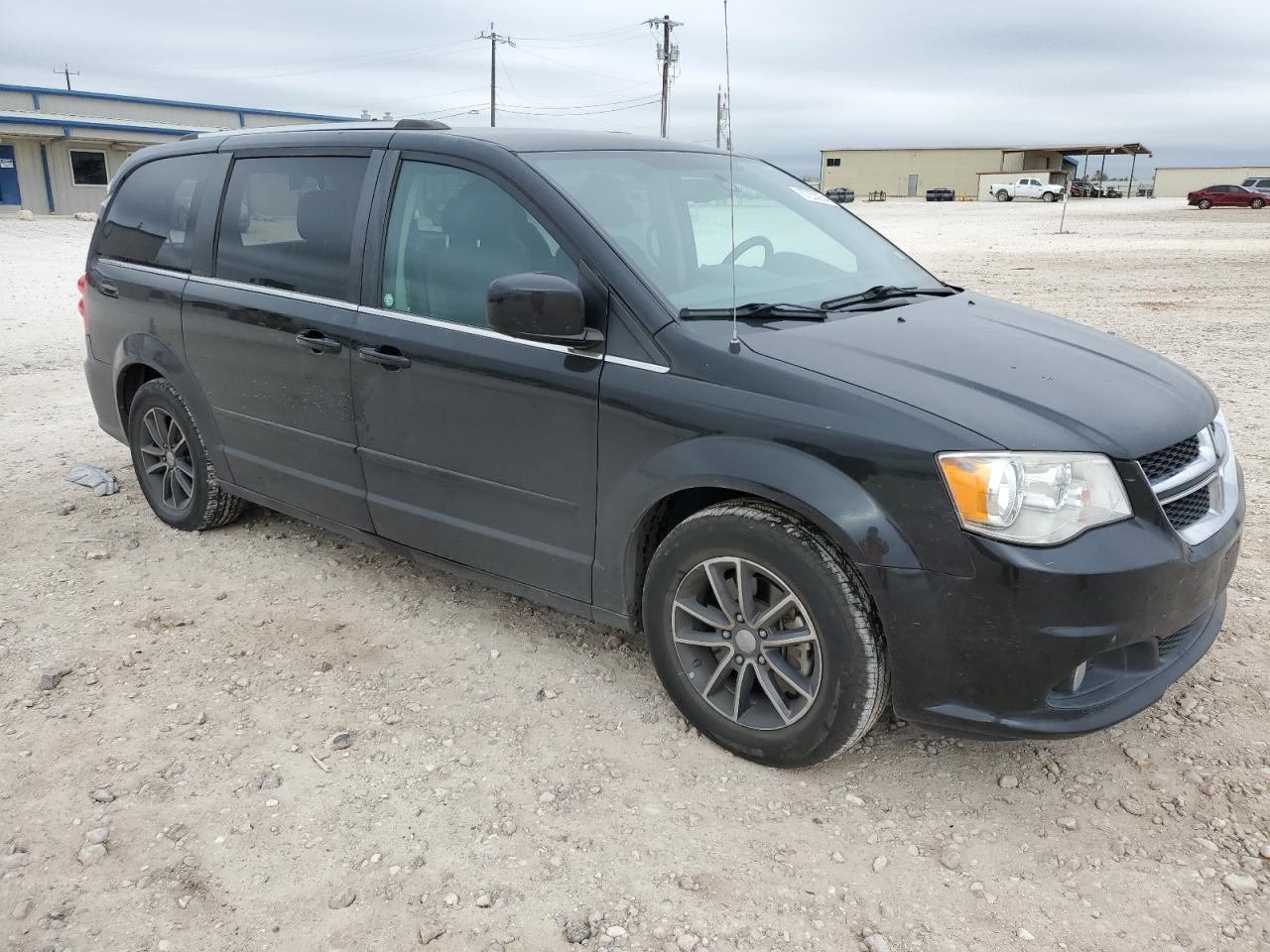 VIN 2C4RDGCG7HR670983 2017 DODGE CARAVAN no.4