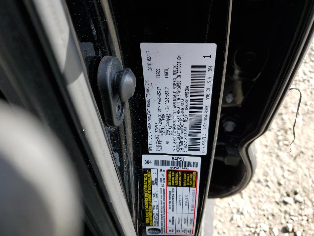 2017 Toyota Tacoma - Image 15