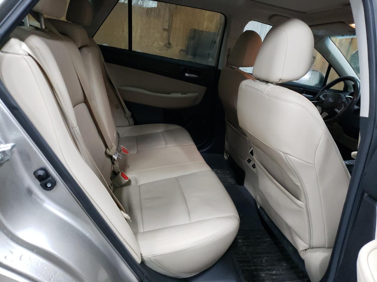2015 Subaru Outback - Image 11