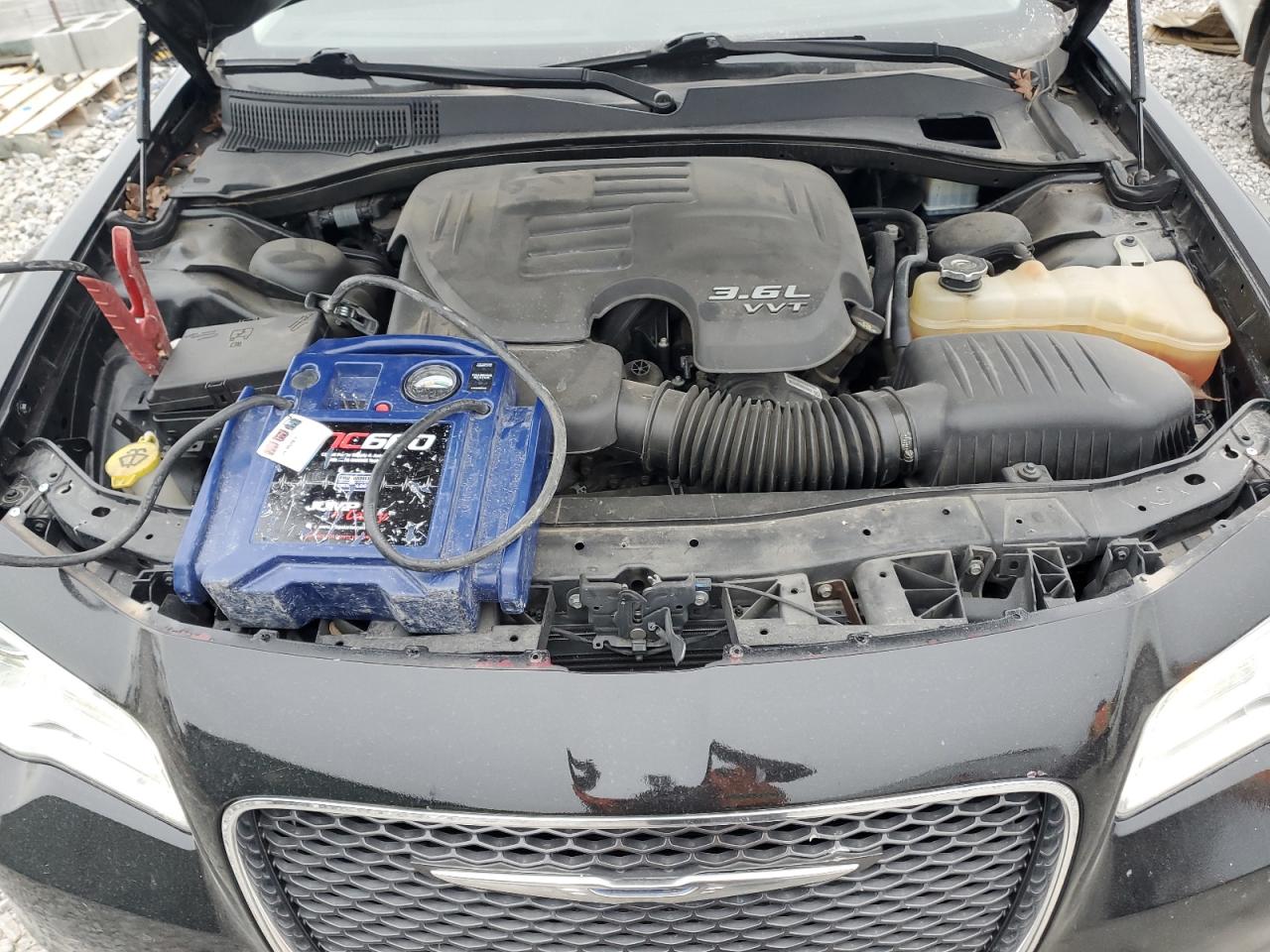 2019 Chrysler 300 - Image 11
