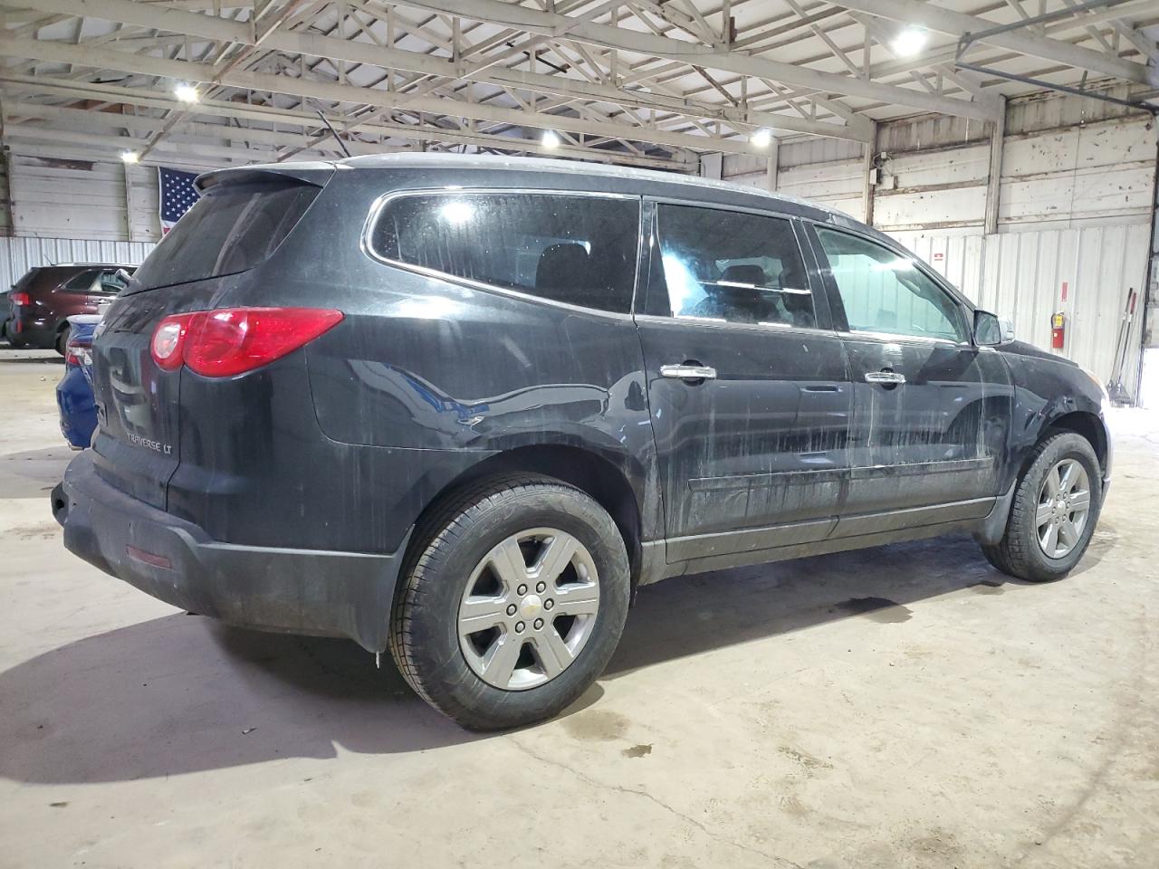 2011 Chevrolet Traverse - Image 3