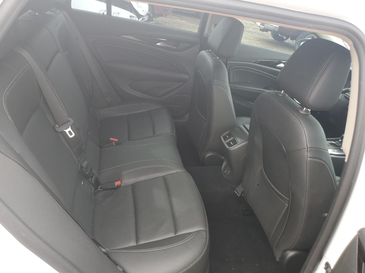 2019 Buick Regal - Image 11