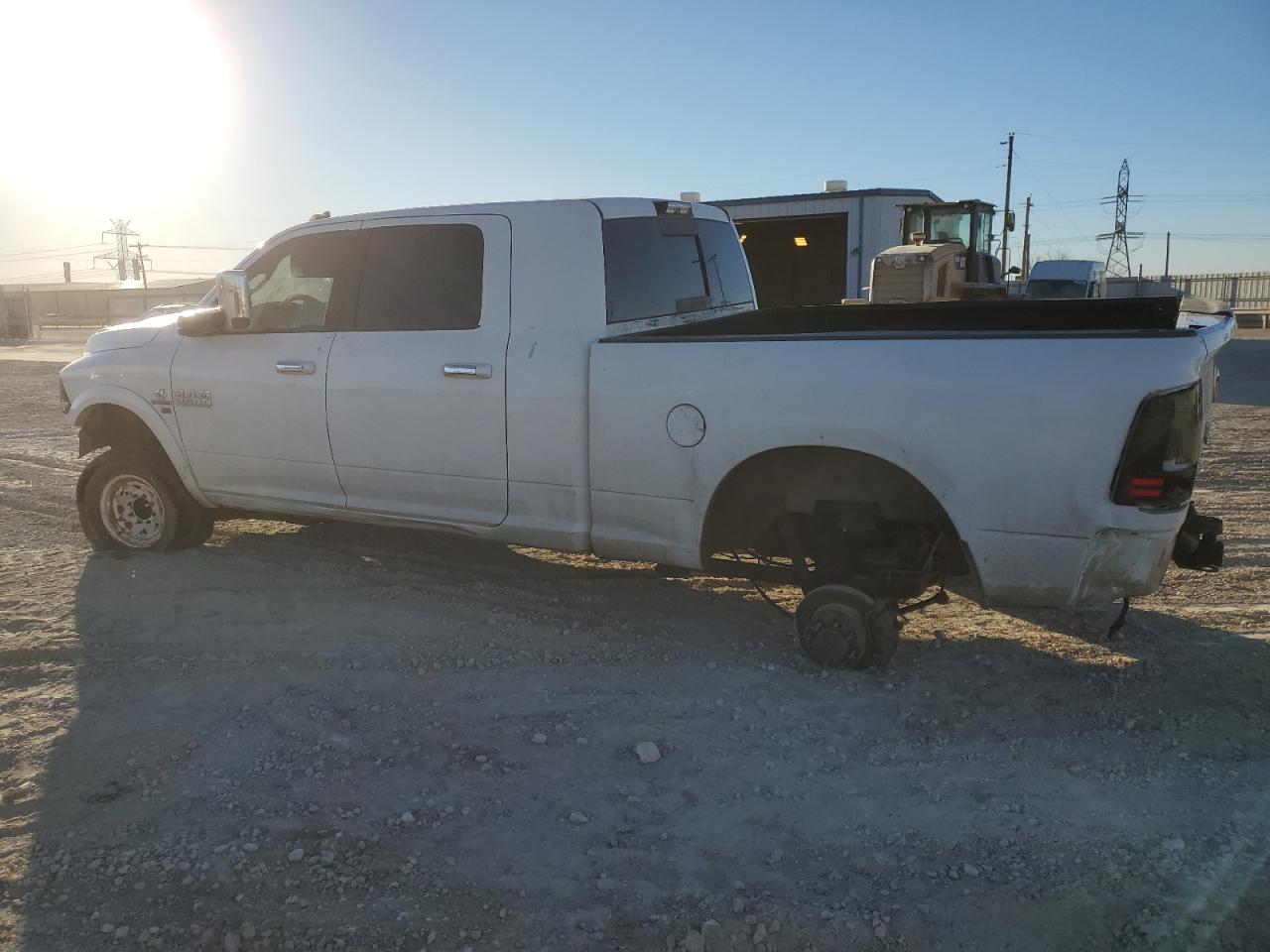 2015 RAM 2500 - Image 2
