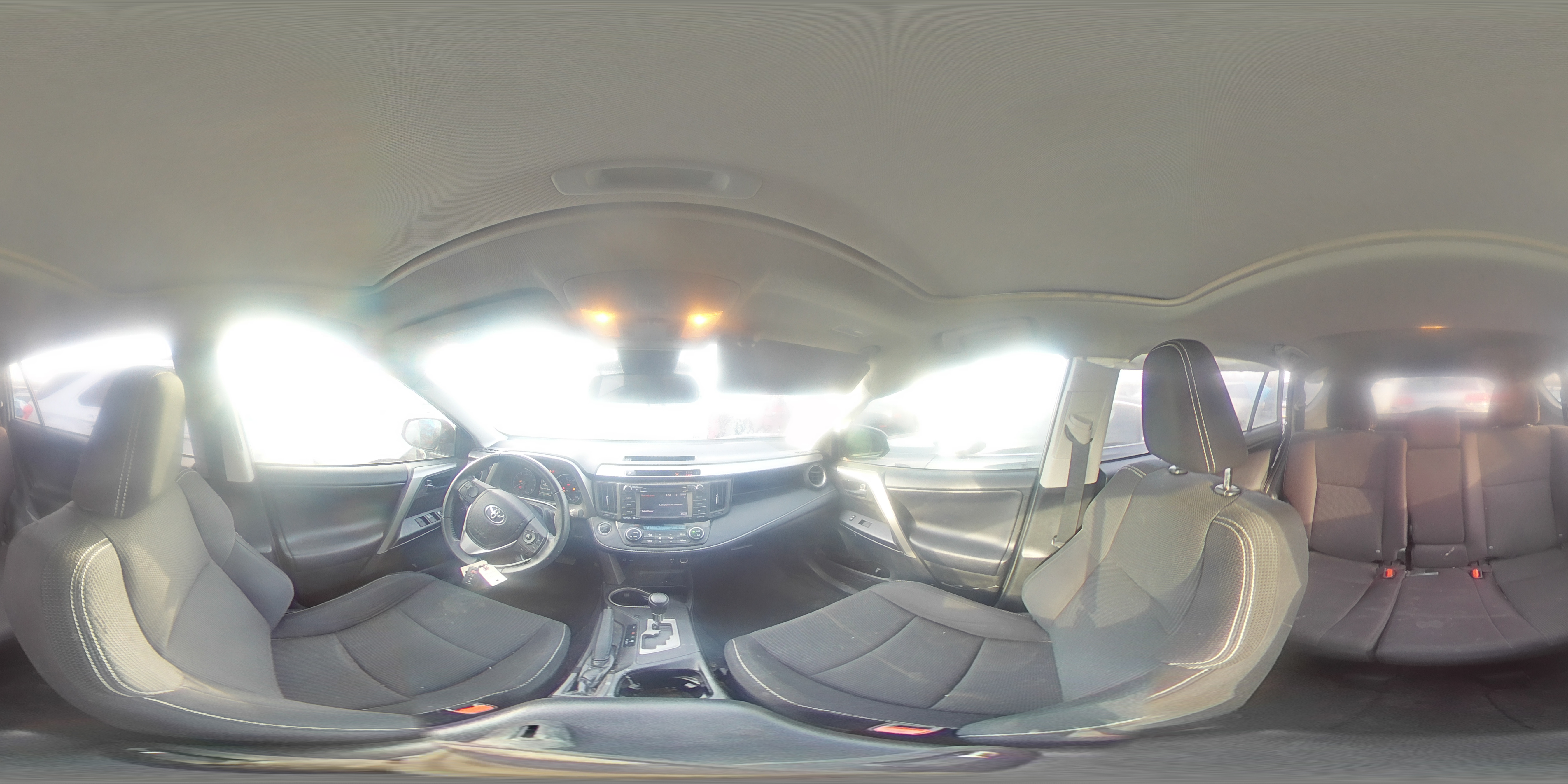 2018 Toyota RAV 4 - Image 14