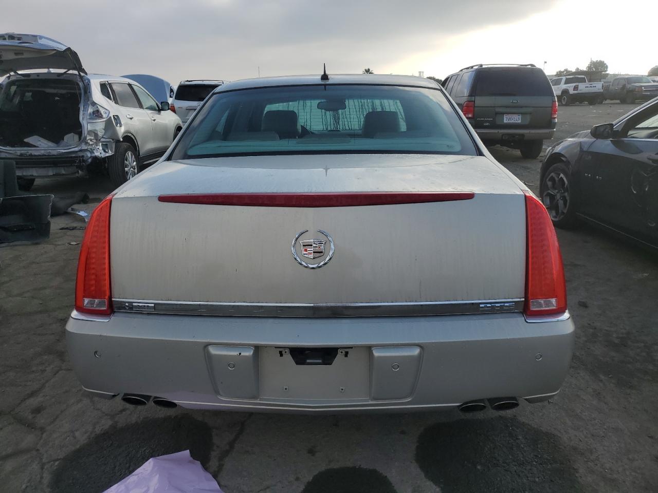 2007 Cadillac DTS - Image 6