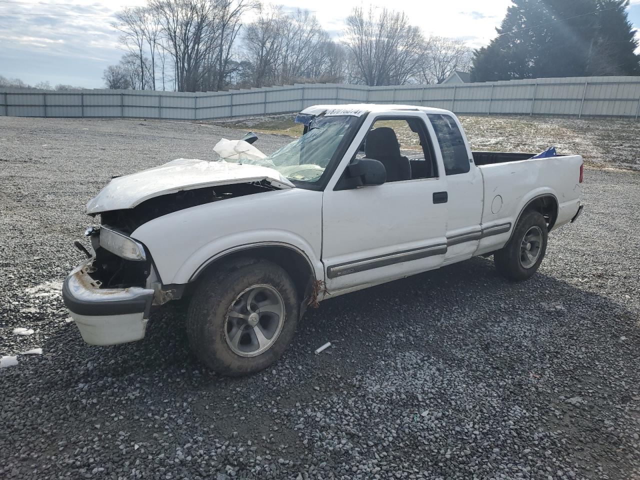 2000 Chevrolet S-10 Pickup - Image 1