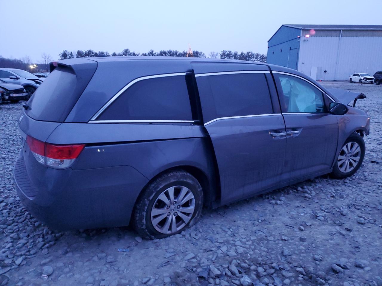 2016 Honda Odyssey - Image 3