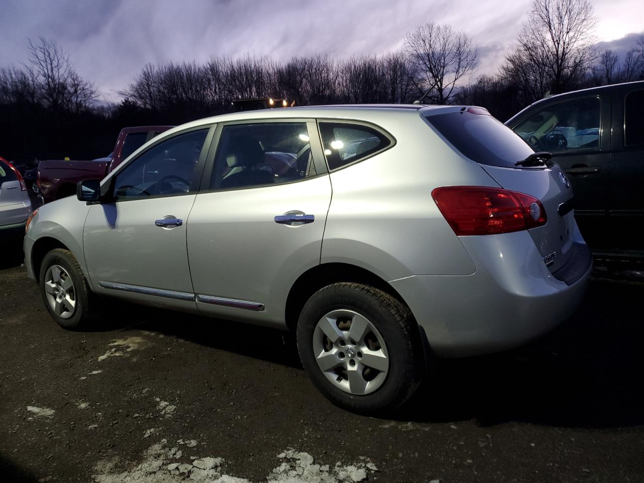 2014 Nissan Rogue - Image 2