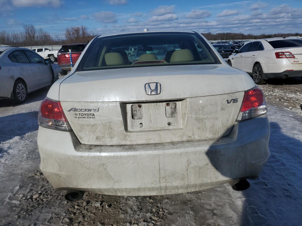 2010 Honda Accord - Image 6