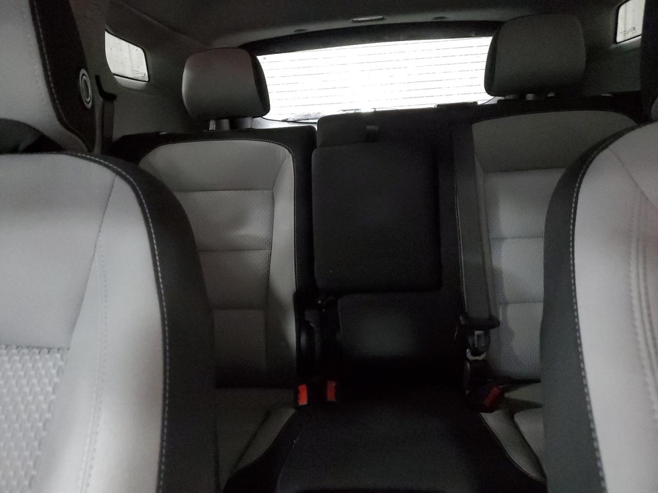 2022 GMC Terrain - Image 10