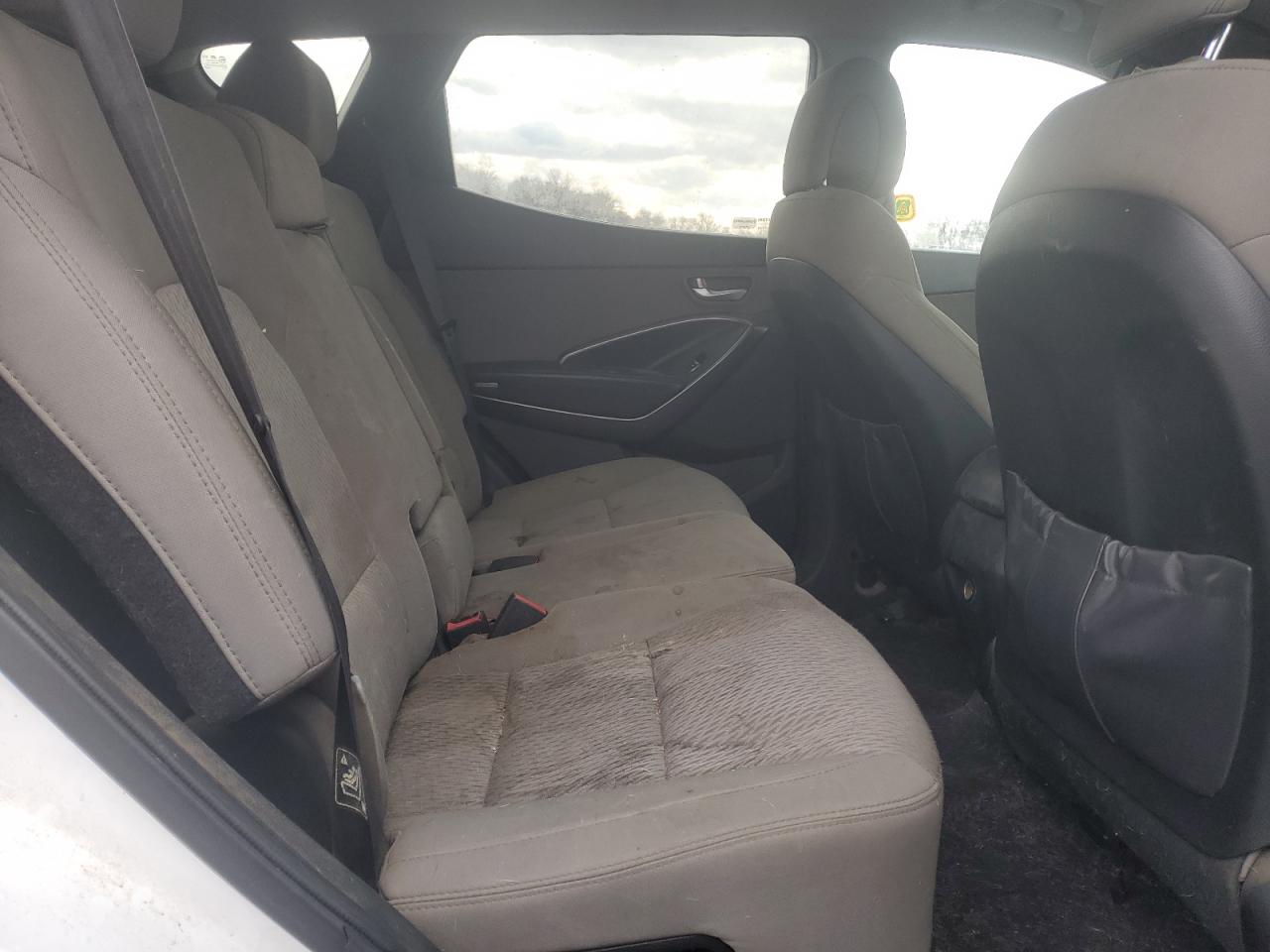 2013 Hyundai Santa Fe - Image 11