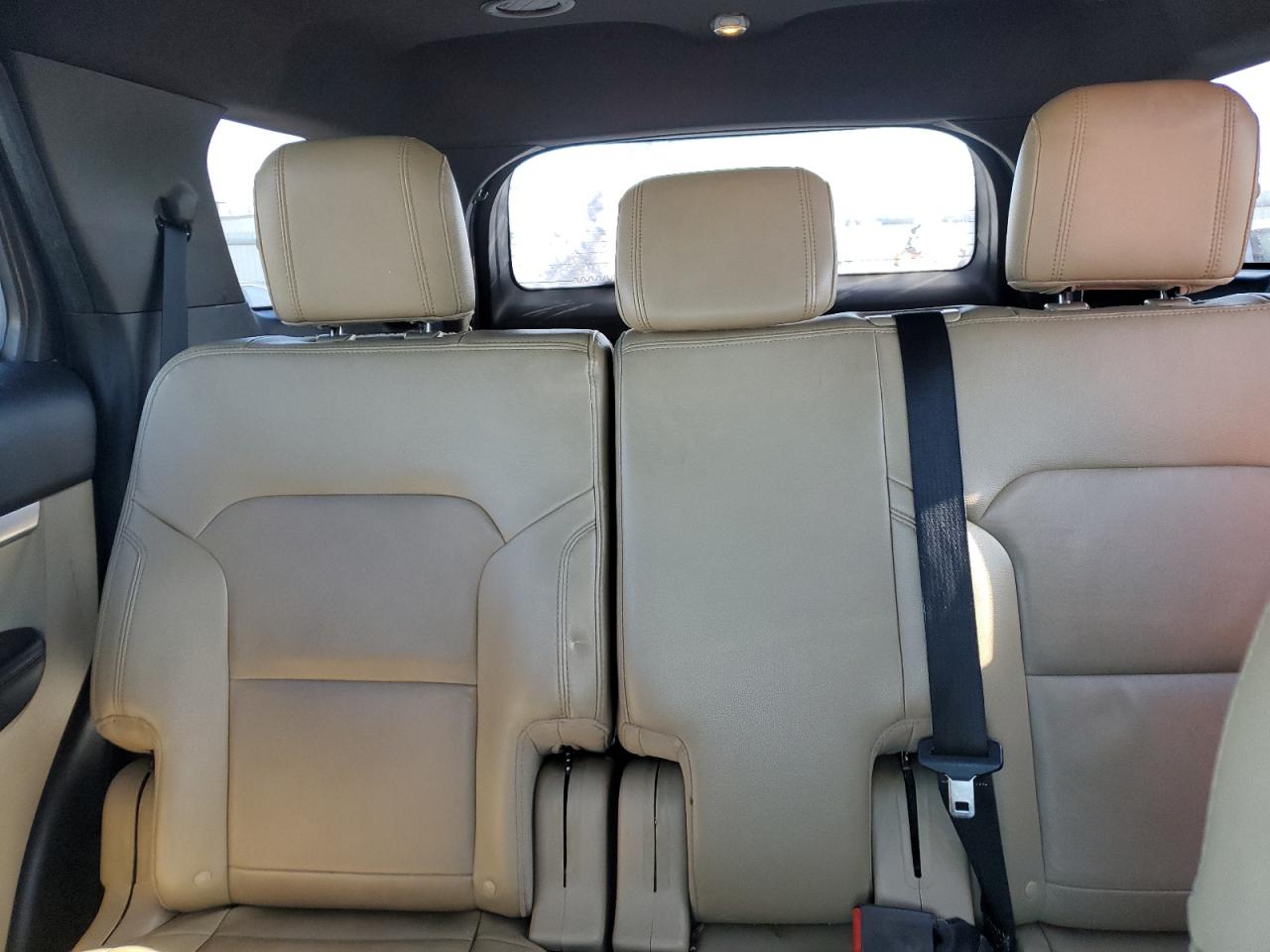 2016 Ford Explorer - Image 10