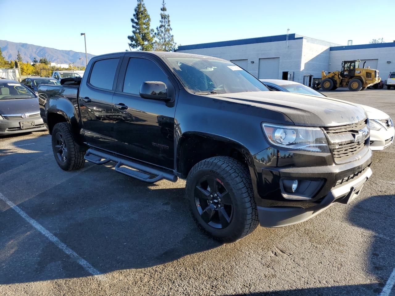 VIN 1GCGTCEN1J1282317 2018 CHEVROLET COLORADO no.4