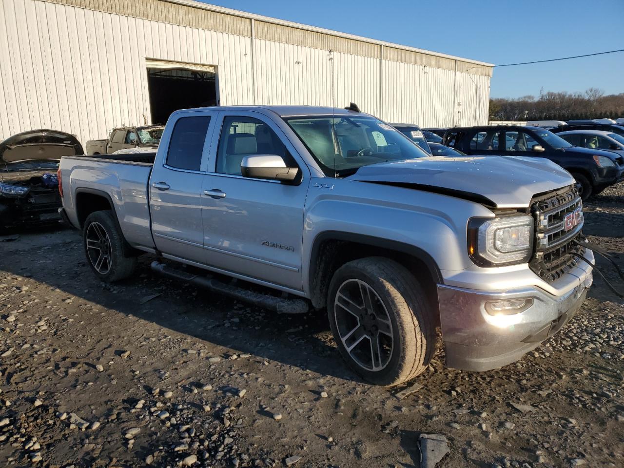 2019 GMC Sierra - Image 4
