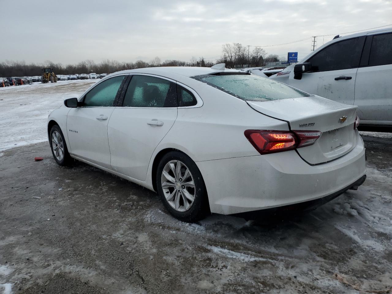 2019 Chevrolet Malibu - Image 2